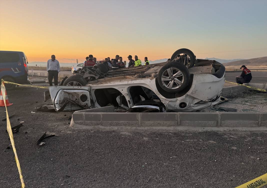 Konya yolunda feci kaza! 4 ölü, 2 yaralı var 4